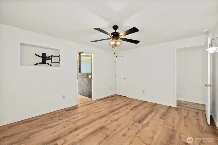 Primary Bedroom is 13'x11'
