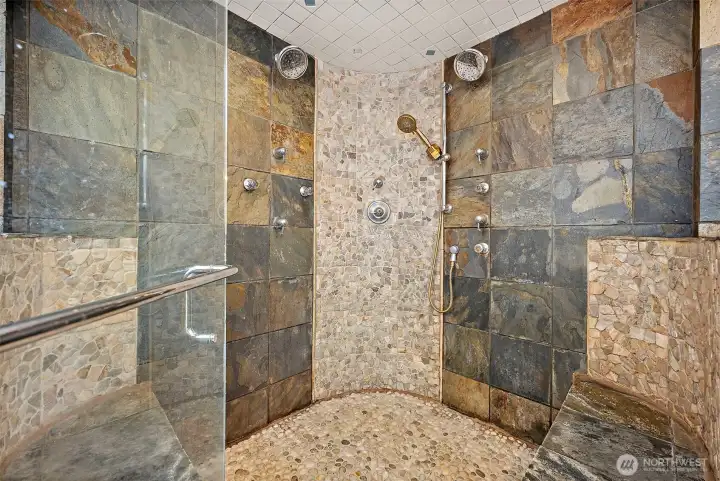 Relaxing large shower.