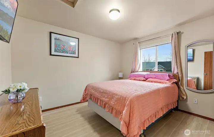 2nd Bedroom