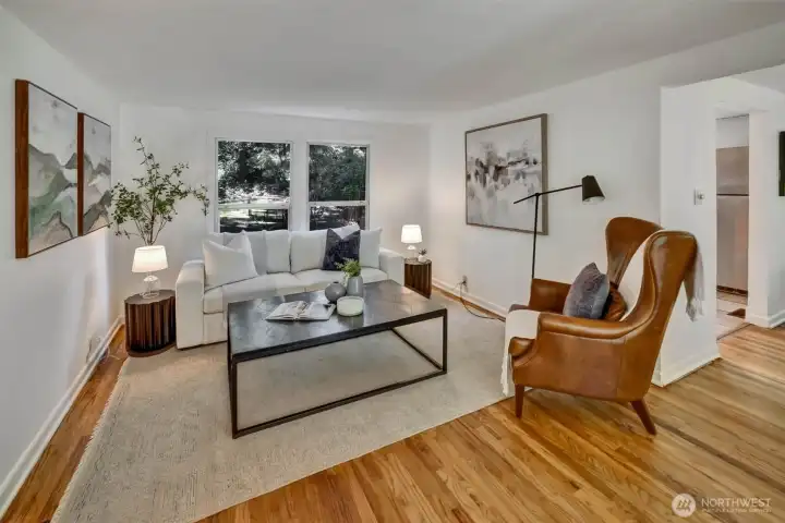 Spacious Living room