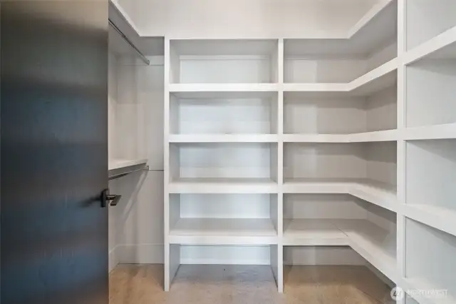 walk in closet