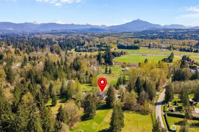 Excellent location close to shopping and dining.
