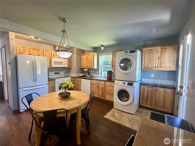 Entry & Kitchen