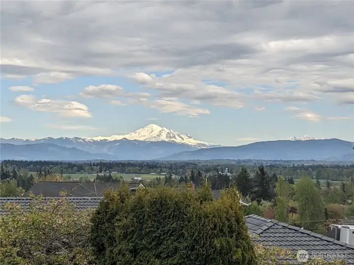 Beautiful Mt. Baker Views!