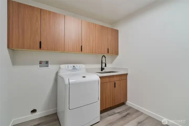 MIL laundry room