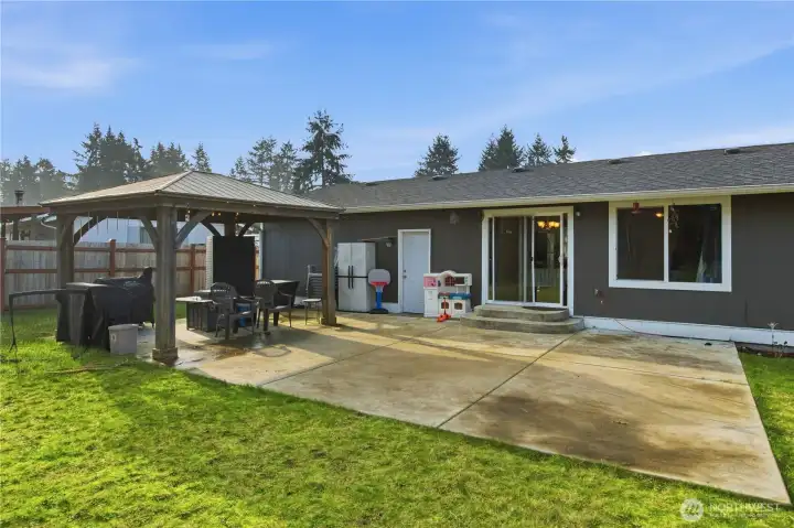 Large back patio - gazebo stays with the house