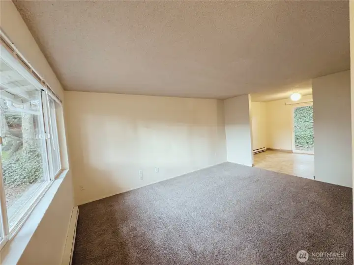 6604 Living Room to Eating Area