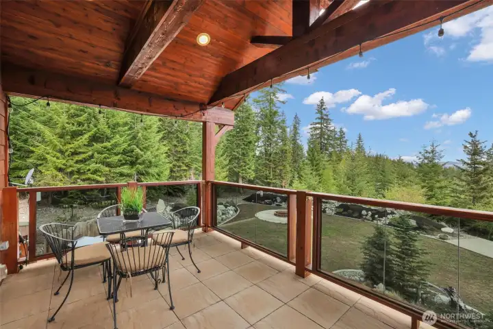 Entertainment covered deck