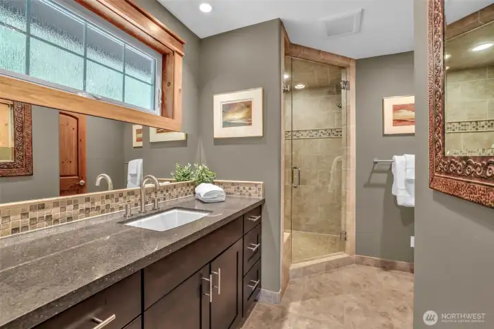 Primary bath with steam shower