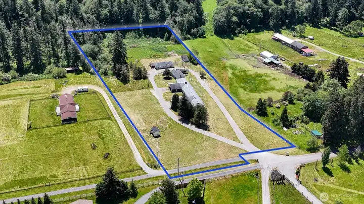 Approximate boundary lines. Buyer to verify all the information Approximate boundary lines. Buyer to verify all the information