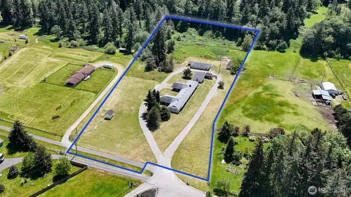 Approximate boundary lines. Buyer to verify all the information Approximate boundary lines. Buyer to verify all the information