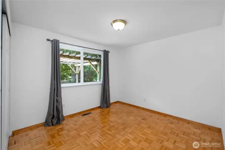 Real wood parquet floor - Bedroom 2 Real wood parquet floor - Bedroom 2