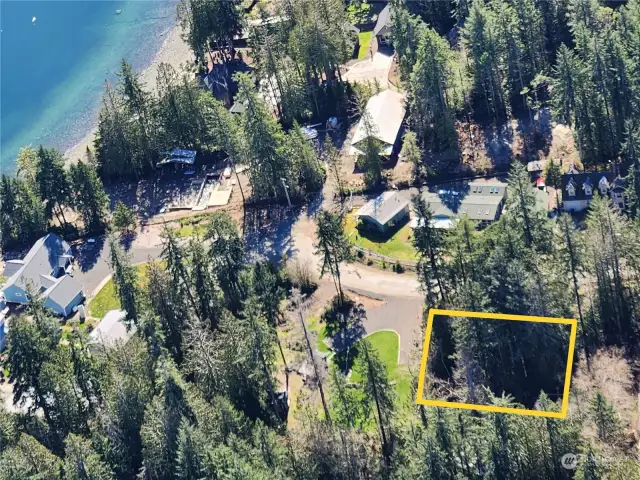 The yellow rectangle is the approximate location of the property.