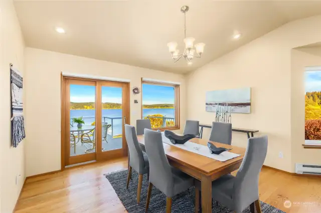 Dining room with seating for six or more with easy access to the deck for summer barbecuing!