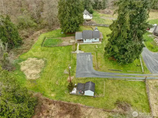 1.03 rural acre just two miles west of I-5