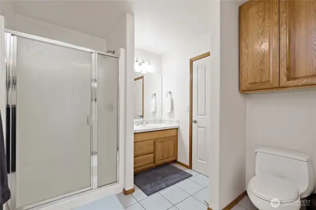 Main floor 3/4 bathroom