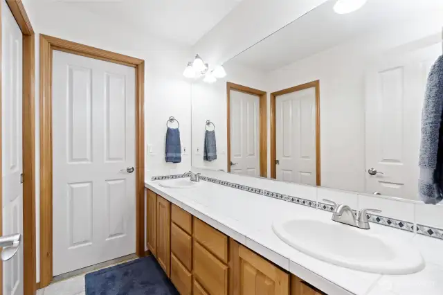 Second Floor full bathroom.
