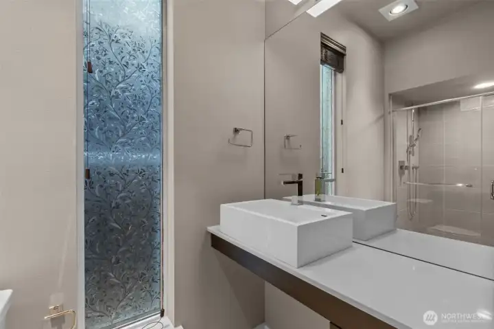 Main floor 3/4 bathroom