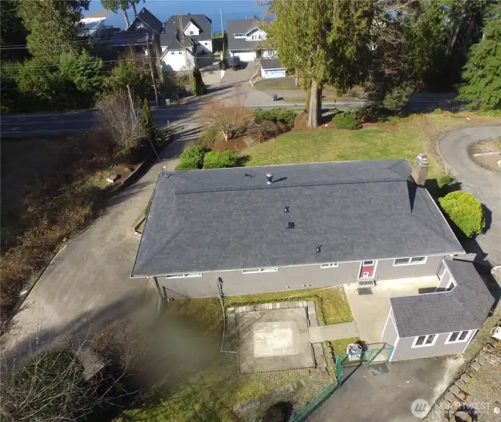 Back of house, back yard and workshop/storage/craft room