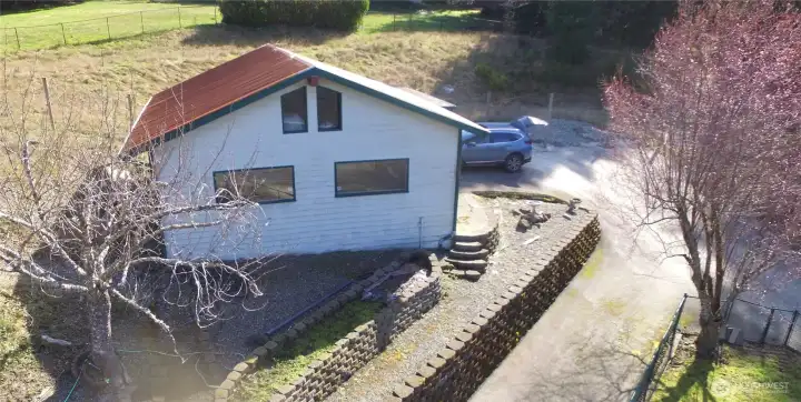 Detached Garage/shop