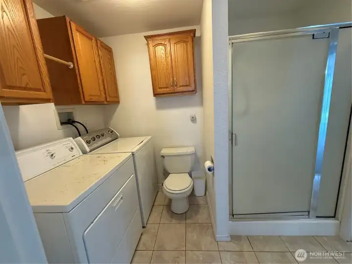Low level bathroom/laundry room combo
