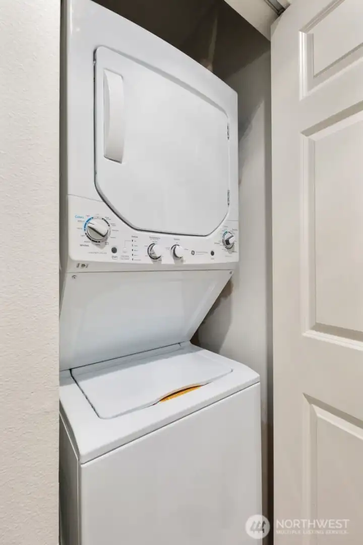 in-unit washer & dryer