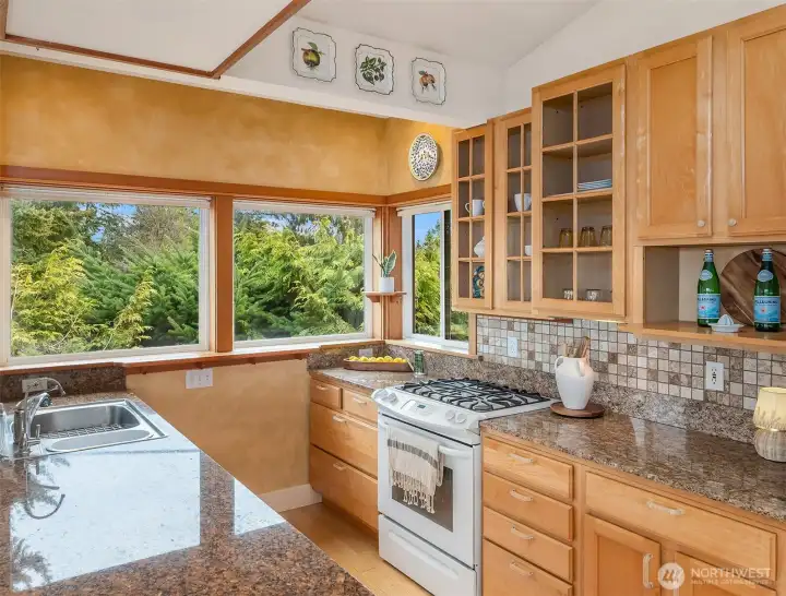 You will enjoy cooking and socializing in this great kitchen!