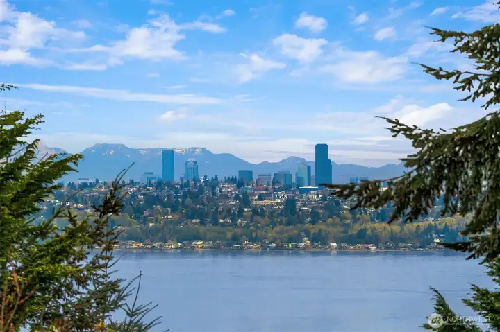 Views of the city and Cascade Mountains. Compelling and enchanting. Ever-changing and endlessly fascinating.