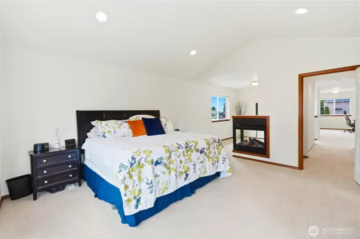 Bring it all ~ king bed, night stands, dressers and more ~ there's room for everything!