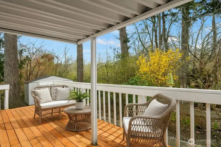 Soak up the sunshine and sights and sounds of nature on your sturdy rebuild deck. Views of the greenbelt right behind your home! 'Sun-Wood' lumber is low maintenance and will last for years!