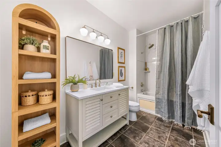 Plenty of space in bathroom.
