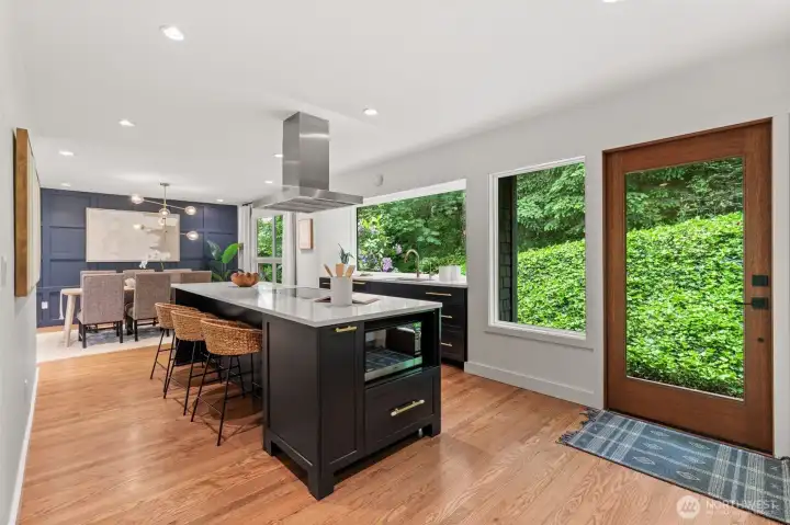 Large Island w/Seating & Storage with door to side yard