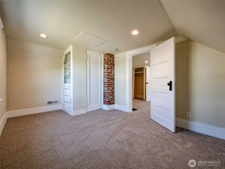 2nd bedroom upstairs
