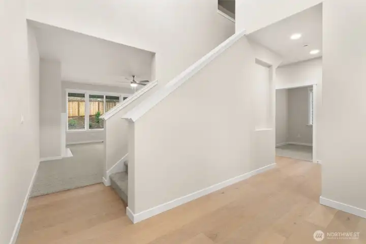 Front foyer for easy access to upper level and great room. Front foyer for easy access to upper level and great room.