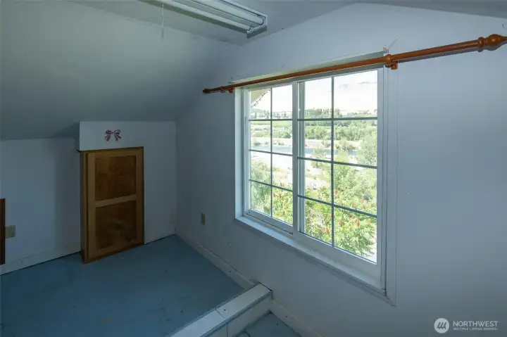 Upper floor has views Upper floor has views