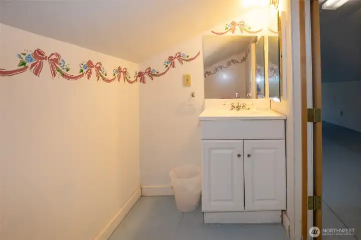 Upper floor powder room Upper floor powder room