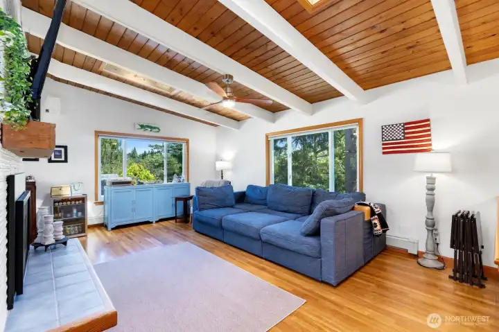 Golden hardwood floors flow throughout the main living areas. Golden hardwood floors flow throughout the main living areas.