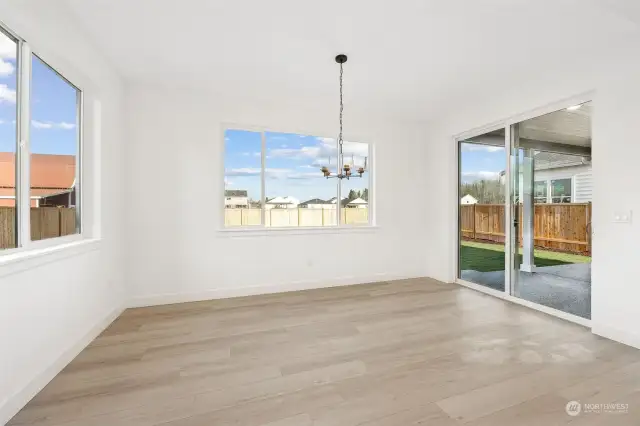 Sun room/Dining room