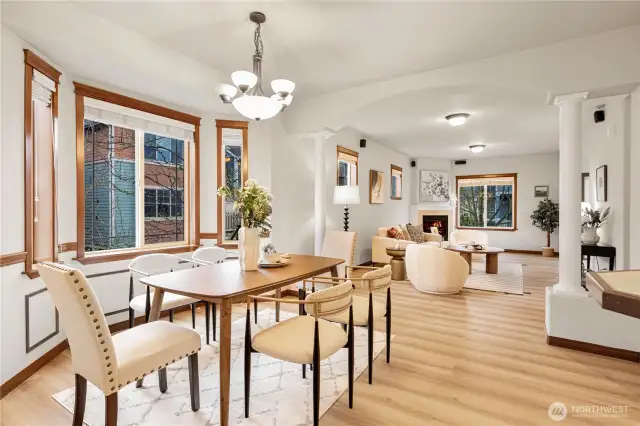 Dining room with Bay windows