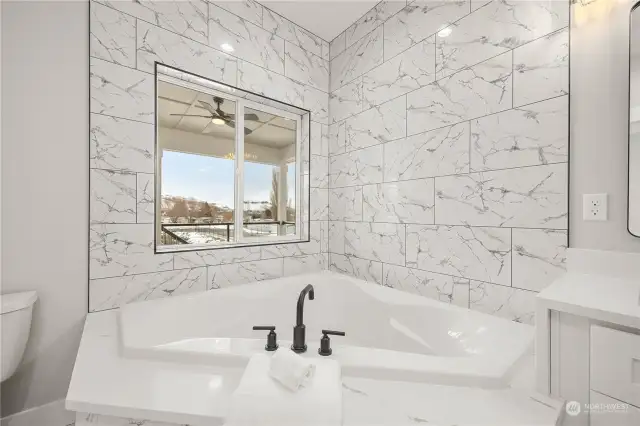 Primary Suite Oversized Soaking Tub