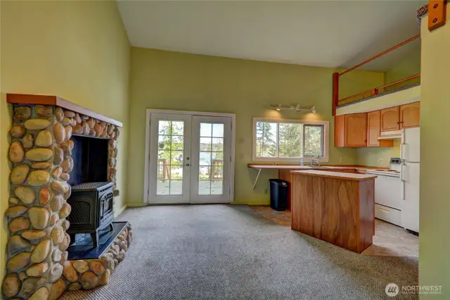 Liv room  / kitchen in the small cabin.