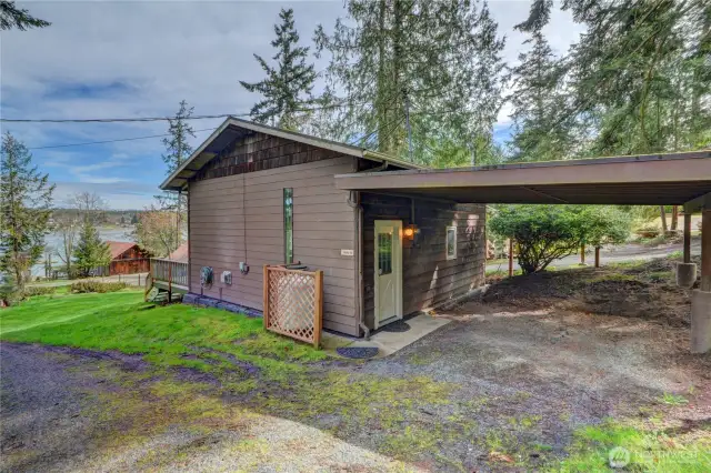 Carport attached to the cabin