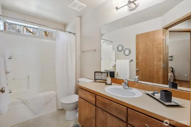 Full Bathroom