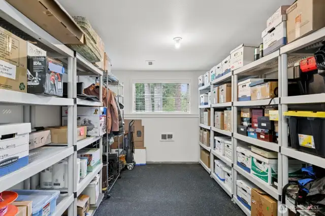 Heated workshop/storage area