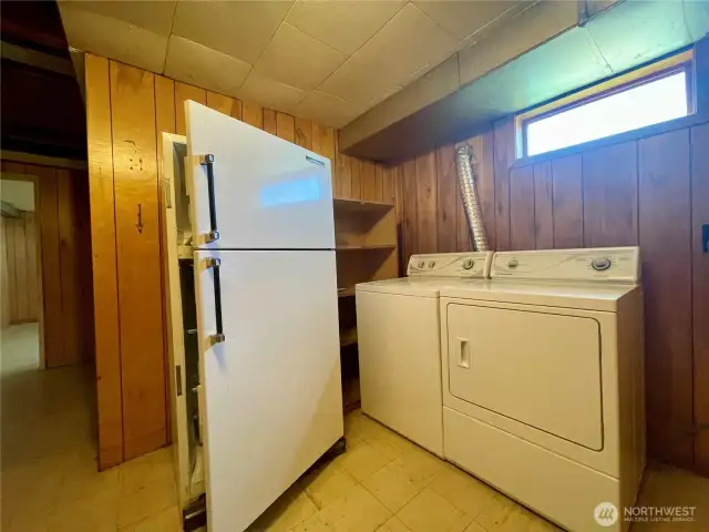 Laundry is located on the lower level.