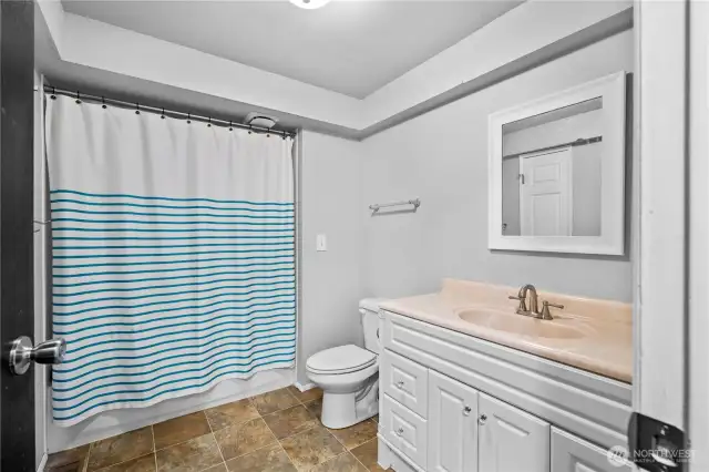 Upstairs full bath