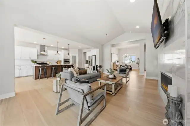 Living Room / Kitchen