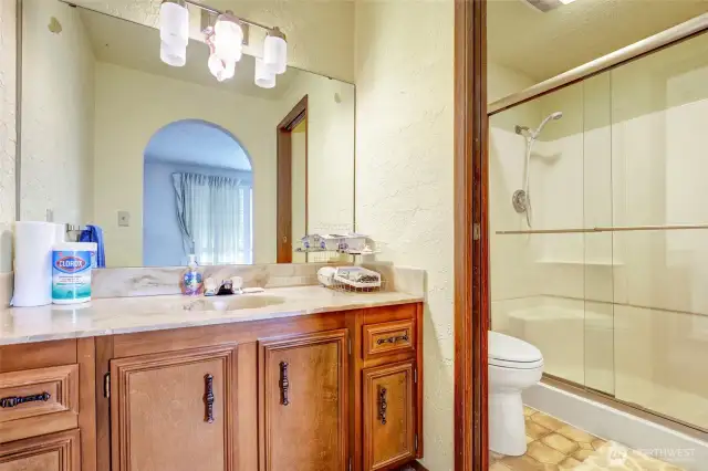 Dedicated bath for second bedroom
