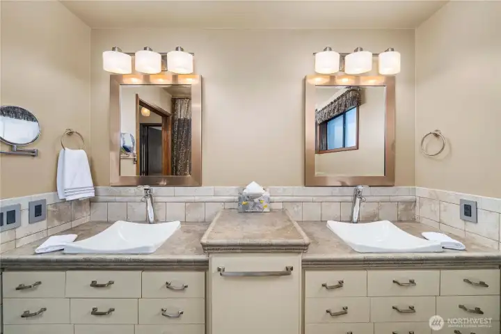 The use of space is impeccable.
