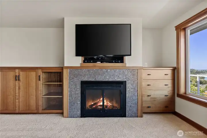 TV/fireplace